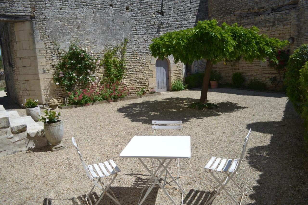 Rouillac  Le Petit Logis B&B 외부 사진